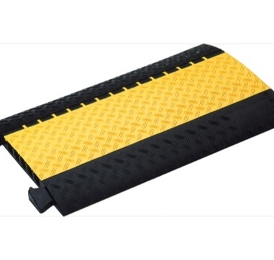 Passage câble tema standard 5 cannaux ( tarif location jour)